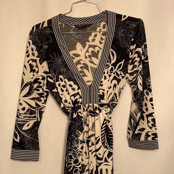BCBGMAXAZRIA Wrap Dress – Size Small (S) - Picture 9 of 9